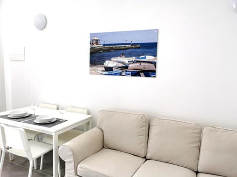 Apartamentos Anjomacar A