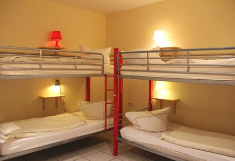 Buch-Ein-Bett Hostel, 