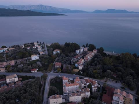 Momento Luxury Apartments walking distance from the beach