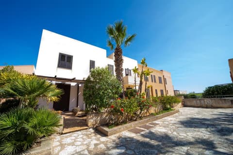 Elimi Favignana Apartments - Residence in città, 