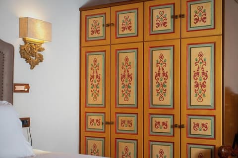 ARCHONTARIKI Historic Boutique Hotel