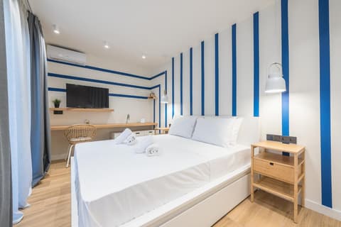 The Asprogeraka - self check-in rooms, 