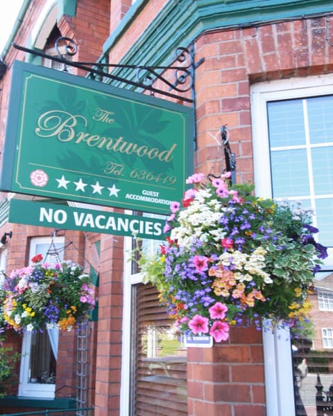 Brentwood Guest House, 