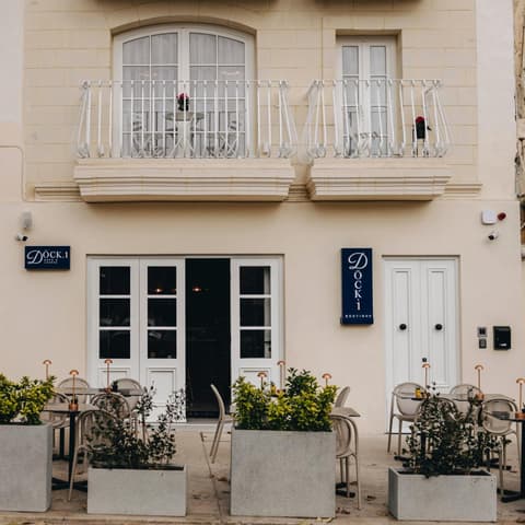 Dock 1 Boutique Hotel, 