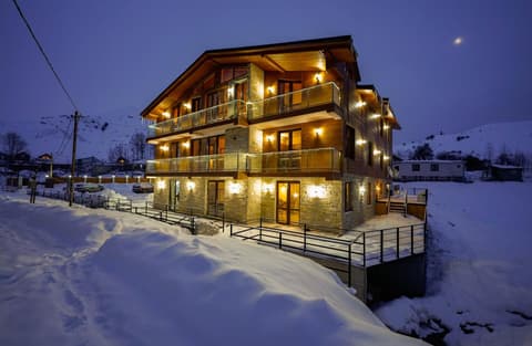 Pine Chalets by KA Group