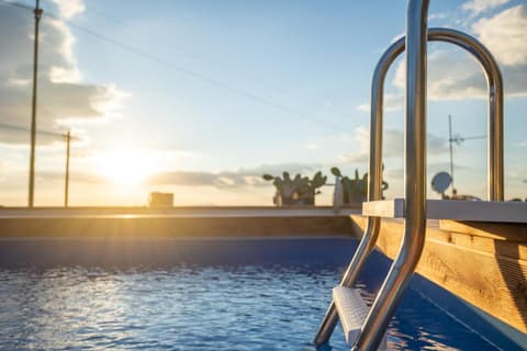 Villa Aurora Pool & Fitness, 