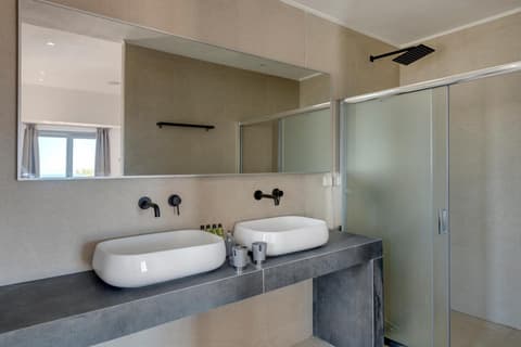 Chrysonisos Suites with Sunset & Seaviews near Kini