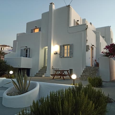 Isalos Paros