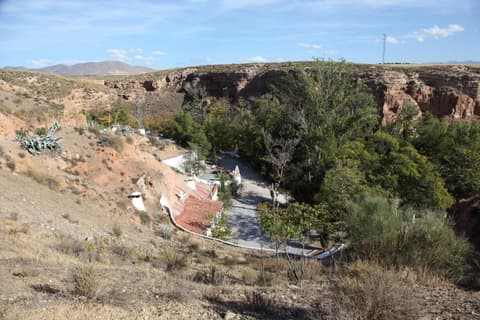Casas Cueva y Cortijo La Tala en Guadix, 