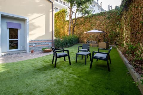 Aurora Garden Lodging - Rooms & Apartment, 