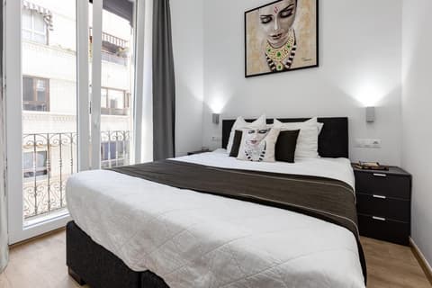 Pinzon Studios & Penthouse