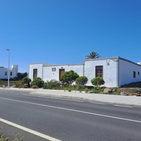 Casona La Orilla 1908 Tías