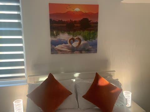 Bloomsbury House - Modern studios near Anfield