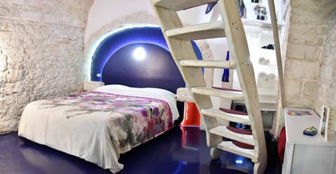 l'angolo di Gaudì, alcoba Fascinosa