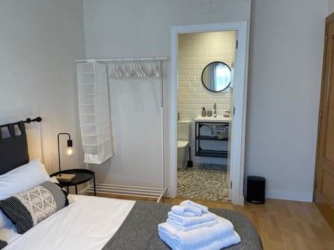 Barcelona PR Guesthouse