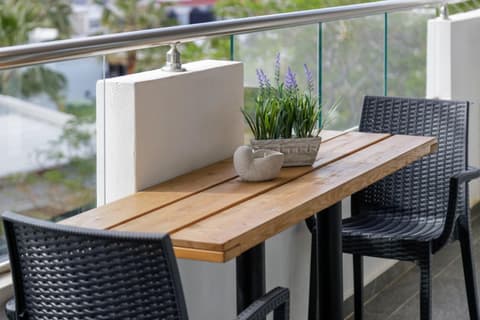 Semes Luxury Apts by Estia, 