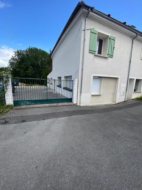 Le cocon de Didine, beau F2, 2 places de parking clos, proche Disneyland