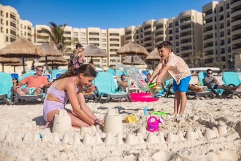 Holiday Inn Club Vacations The Royal Sands All Inclusive