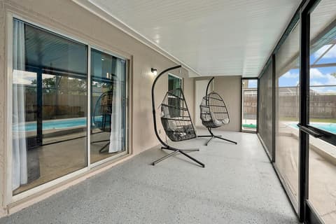 Spacious 4-Bedroom Villa Near Disney World