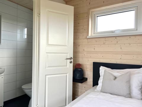 REY Stays - Small & Cozy Studio