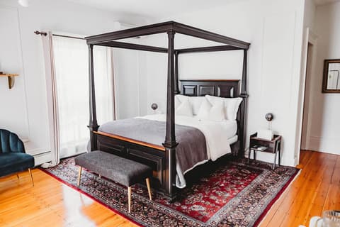 The Montague Rose Inn & Cafe