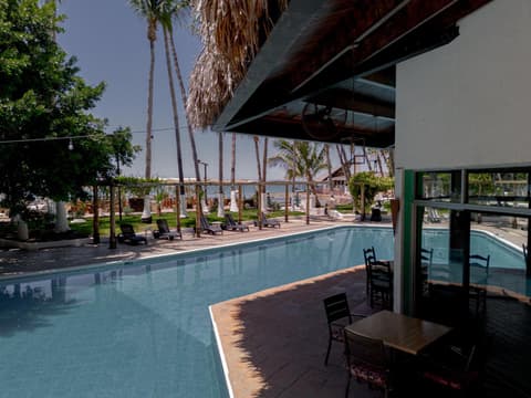 La Concha Beach Hotel & Club