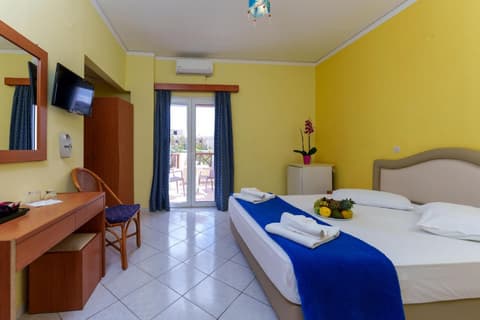 Dedalos Beach Hotel