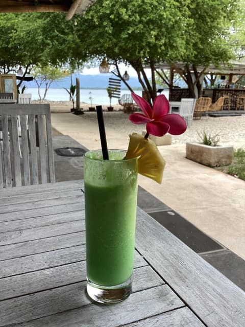 Juliantos by the sea