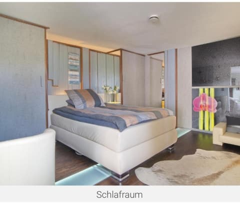 Beste Lage in Bochum Sehr hochwertige, individuelle Wohnung als Hotelalternative mit Südterrasse, PKW-Stellplatz, Wallbox u.v.m.