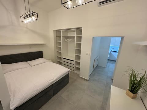 Krásny byt - veľký apartmán v blízkosti centra