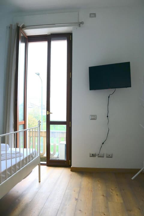 Lovely Navigli Studio with balcony - Via Carlo torre