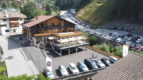 Tyrol Living & Cafe