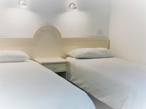 Acapulco Ocean View, 