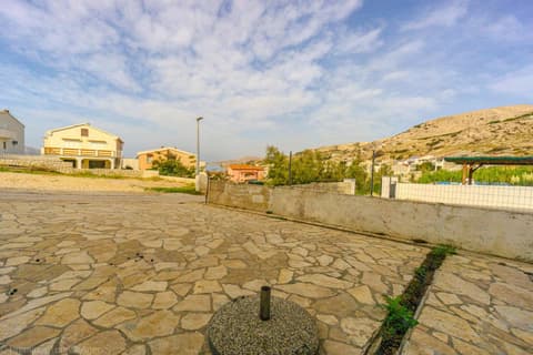 Kob Orog good location with sea views and modern decor