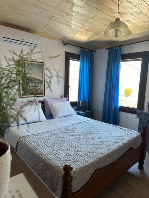 Old Town Traditional Residence