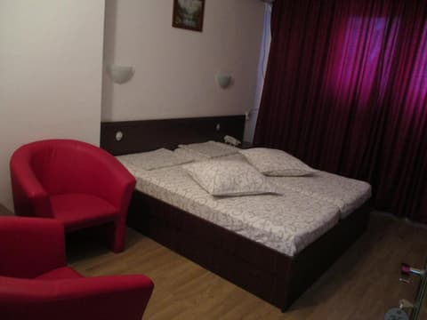 Hotel Uranus