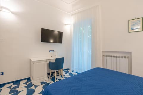 Elite Luxury Suites, 