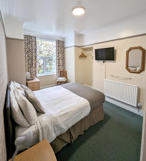 The George Guest House