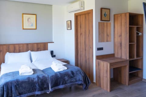 Monturiol Apartaments