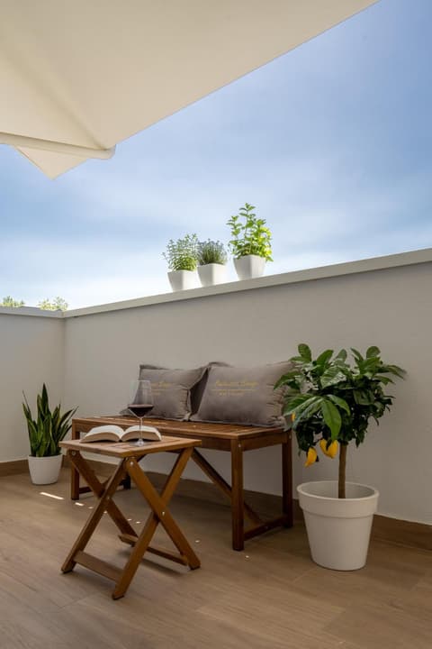 Villa Pra-tu Design Apartments a 100m dal Mare - P r a t u r e c c i Group