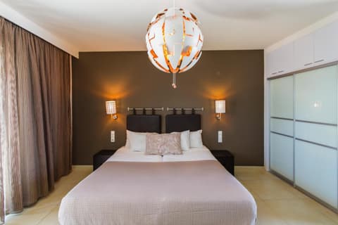 Cosmos Hotel