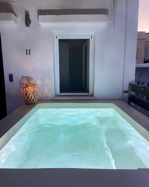AVALON Luxury Suites