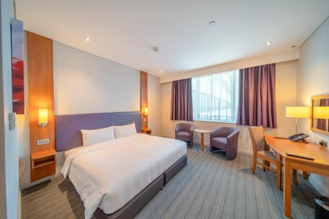 Premier Inn Abu Dhabi Airport Business Park, 