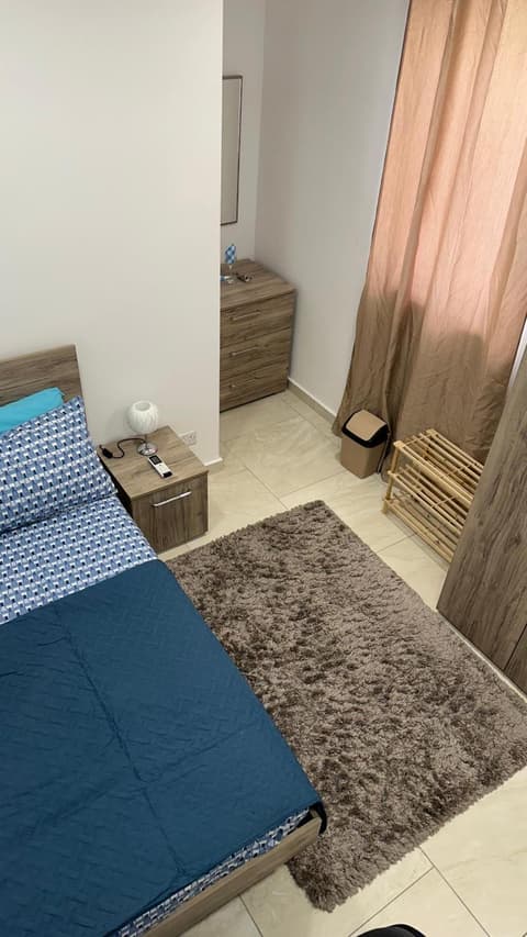 Your Elegant Home Away from Home Shared Apartment only with Host