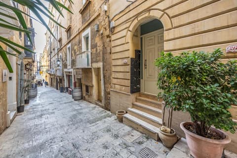 Stunning 1-Bed Apartment In Heart of Valletta