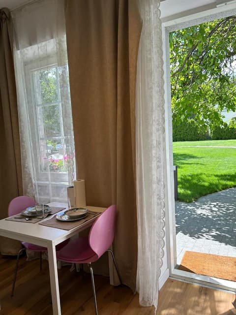 Apartment mit Gartenblick und Terrasse