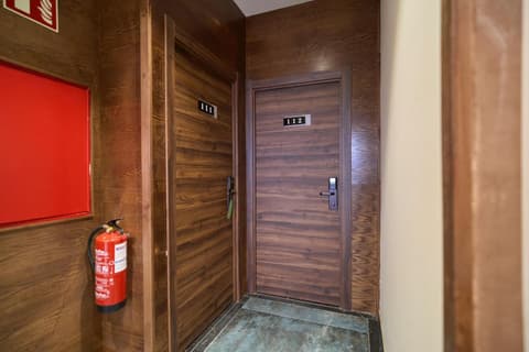 Menoir Dorsett Madrid Usera