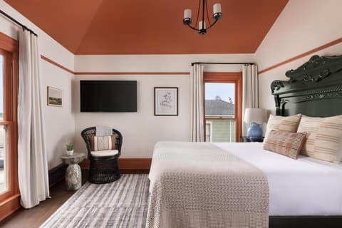 Centrella Hotel, a Kirkwood Collection Hotel