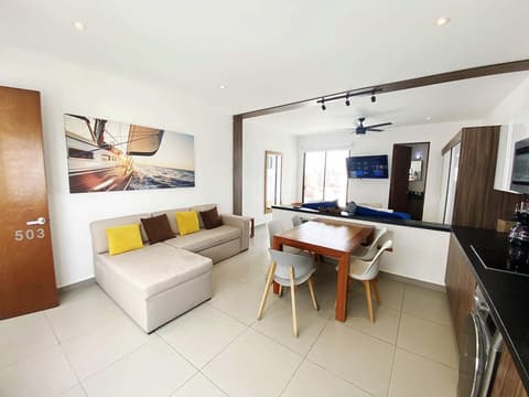 Estudio con rooftop cerca de la playa y 5ta av