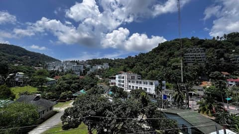 Coco Mountain View Guest House Hotel